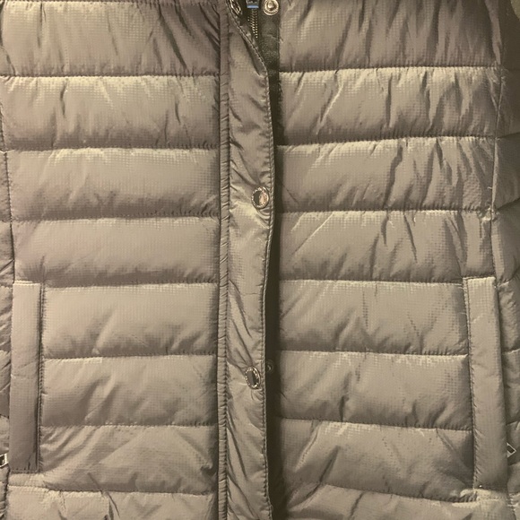 Calvin Klein Puffer Vest - Picture 3 of 10